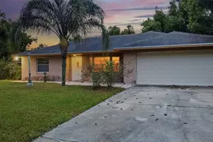 1098 E DeCarlo Dr, Deltona, FL 32725 - Photo 2