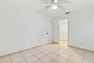1098 E DeCarlo Dr, Deltona, FL 32725 - Photo 32