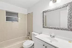 1098 E DeCarlo Dr, Deltona, FL 32725 - Photo 30