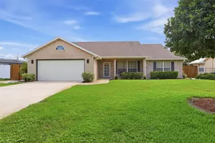 1121 Glendale Ave, Deltona, FL 32725 - Photo 2