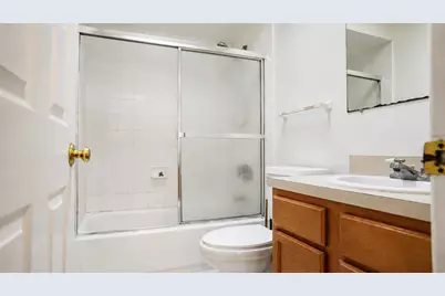 420 E New Hampshire Avenue, Deland, FL 32724 - Photo 18