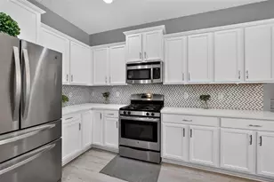 1458 Daystar Ln, Deltona, FL 32725 - Photo 2