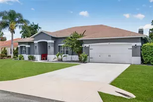 16 Cherrytree Ct, Palm Coast, FL 32137 - Photo 2
