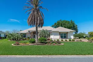 1670 St James Cir, The Villages, FL 32162 - Photo 4