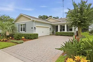 810 Victoria Hills Dr S, Deland, FL 32724 - Photo 2