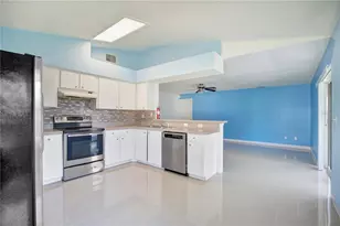 561 15th St, Holly Hill, FL 32117 - Photo 10