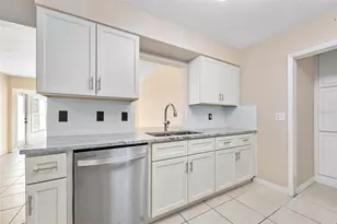 22 Plaza Dr, Ormond Beach, FL 32176 - Photo 12