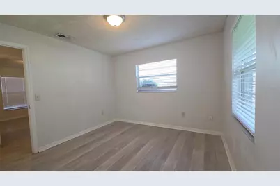 652 W Minnesota Avenue, Deland, FL 32720 - Photo 12