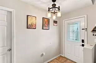 2772 Pelham Cir, Deltona, FL 32738 - Photo 4