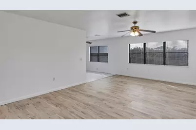 1402 Crystal Court, Tavares, FL 32778 - Photo 6