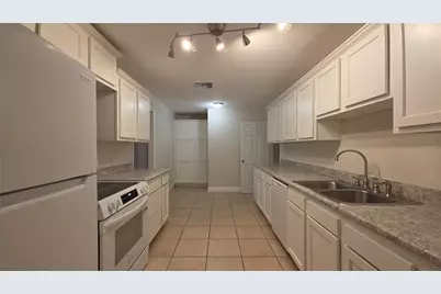 105 S Colorado Avenue, Deland, FL 32720 - Photo 6