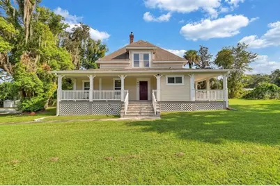 903 E New York Avenue, Deland, FL 32724 - Photo 1