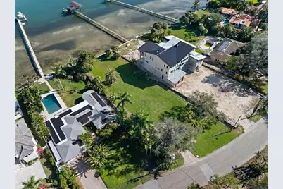 6100 Bahama Shores Drive S, Saint Petersburg, FL 33705 - Photo 8