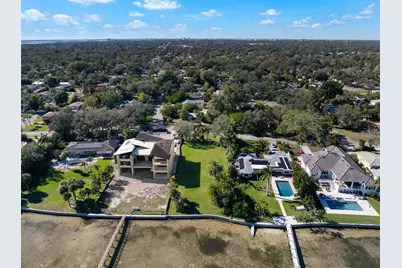 6100 Bahama Shores Drive S, Saint Petersburg, FL 33705 - Photo 14