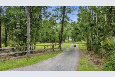 1095 S Ridgewood Avenue, Deland, FL 32720 - Photo 2