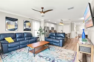 65 BELLA LAGO Cir, Port Orange, FL 32129 - Photo 2
