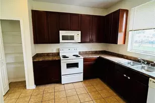 890 McInnis Ct, Kissimmee, FL 34744 - Photo 4