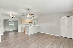 824 Radcliff St, Deltona, FL 32725 - Photo 4