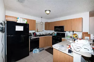 9291 SE 173rd Surrey Ln, The Villages, FL 32162 - Photo 6