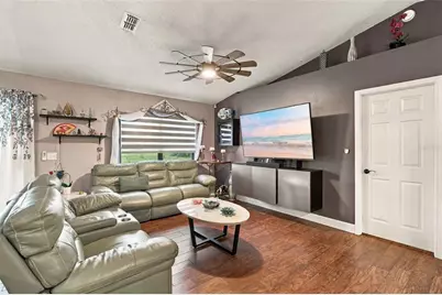 949 Collins Avenue, Orange City, FL 32763 - Photo 14