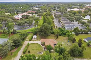 949 Collins Ave, Orange City, FL 32763 - Photo 10