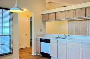 430 Berwick Cir, Deland, FL 32724 - Photo 4