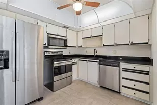 275 Indigo Dr, Daytona Beach, FL 32114 - Photo 2