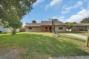 583 Cambridge Cir, South Daytona, FL 32119 - Photo 4