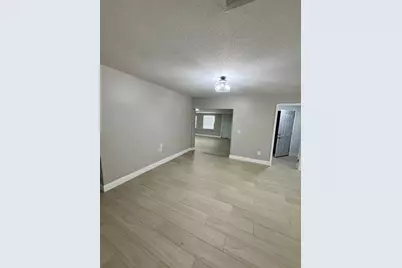 818 E Airport Boulevard, Sanford, FL 32773 - Photo 4