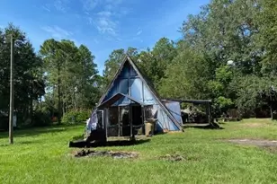 45631 Pennsylvania St, Paisley, FL 32767 - Photo 2