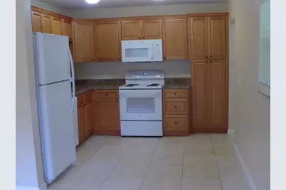 1112 E Winnemissett Avenue, Deland, FL 32724 - Photo 4