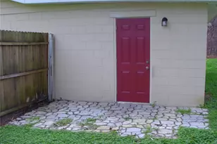 1112 E Winnemissett Ave, Deland, FL 32724 - Photo 2