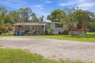 498 King Charles Cir, Deland, FL 32724 - Photo 6