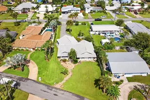 333 Desoto Dr, New Smyrna Beach, FL 32169 - Photo 8