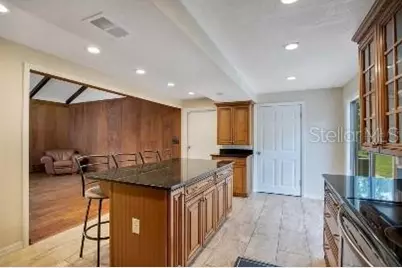 110 W Washington Avenue, Deland, FL 32720 - Photo 8