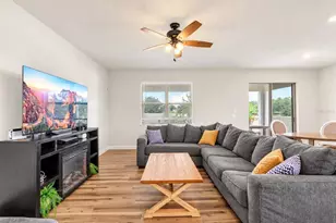 272 Citrus Isle Loop, Davenport, FL 33837 - Photo 4