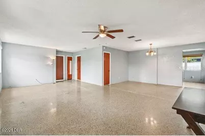 1002 Thunderbird Drive, Daytona Beach, FL 32117 - Photo 4