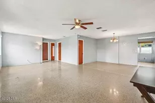 1002 Thunderbird Dr, Daytona Beach, FL 32117 - Photo 4