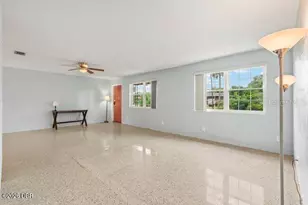 1002 Thunderbird Dr, Daytona Beach, FL 32117 - Photo 2