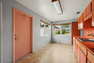 1002 Thunderbird Dr, Daytona Beach, FL 32117 - Photo 8