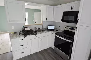 452 S Hill Ave, Deland, FL 32724 - Photo 4