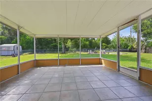943 Marquette Ct, Deltona, FL 32725 - Photo 20