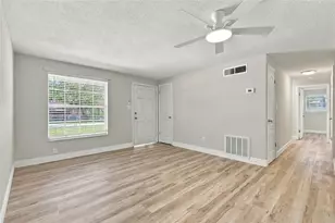 330 Brooklyn Ave, Orange City, FL 32763 - Photo 10