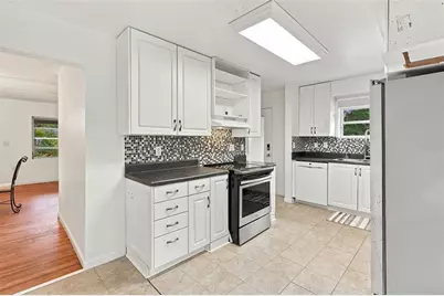 820 S Montgomery Avenue, Deland, FL 32720 - Photo 2