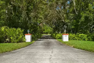 6049 Patricia Pl, Weeki Wachee, FL 34607 - Photo 4