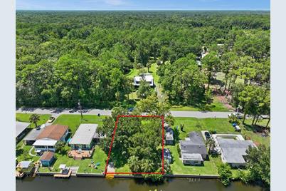 6049 Colony Circle, Weeki Wachee, FL 34607 - Photo 10