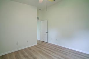 292 Rochester St - Photo 36