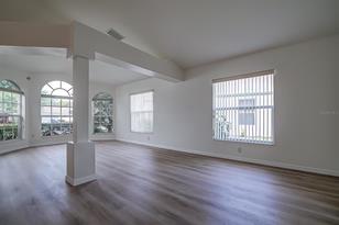 292 Rochester St - Photo 4