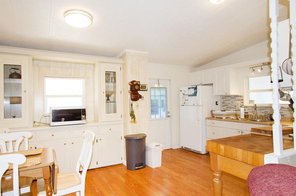 3407 Tiki Dr, Tarpon Springs FL  34691-3260 exterior