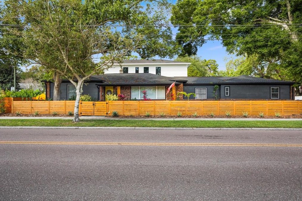 2600 1st St N, Saint Petersburg, FL 33704